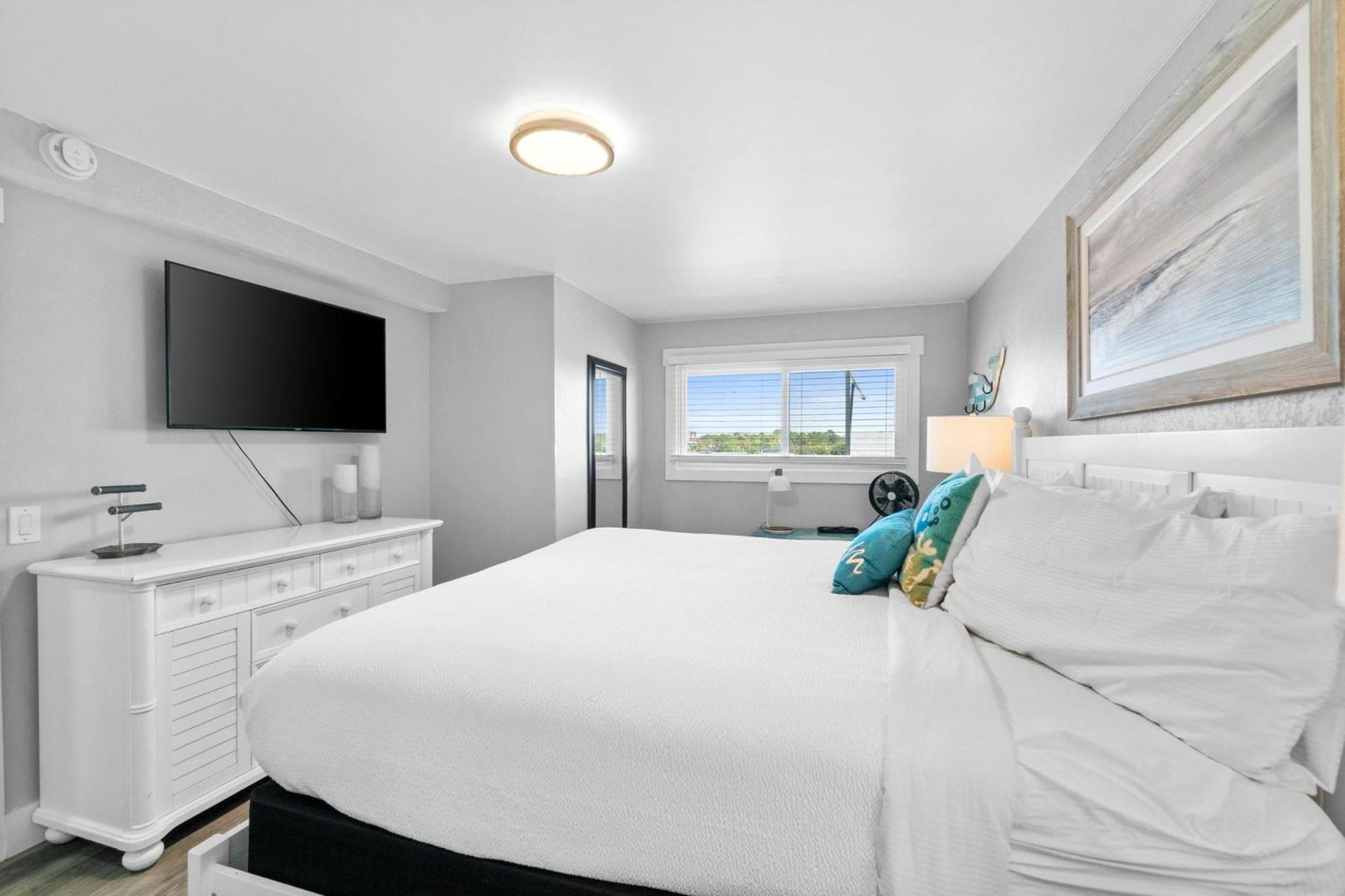 The Summit By Panhandle Getaways Panama City Beach Room photo